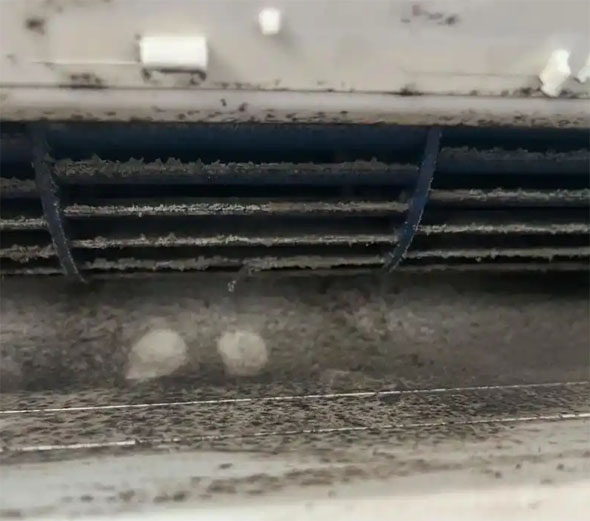 濉溪空调吹的风有股烧焦味是怎么回事